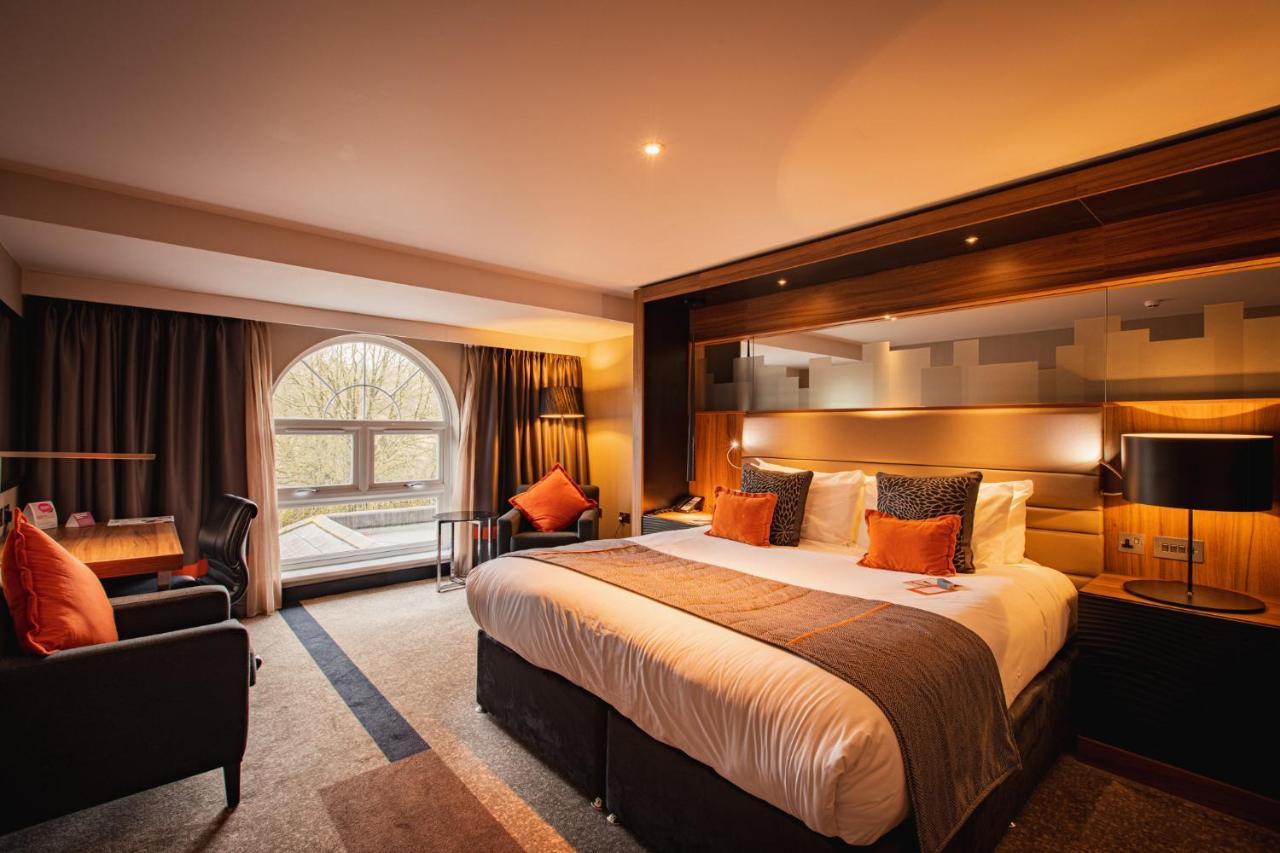 Crowne Plaza Gerrards Cross By Ihg Hotel Beaconsfield Bagian luar foto