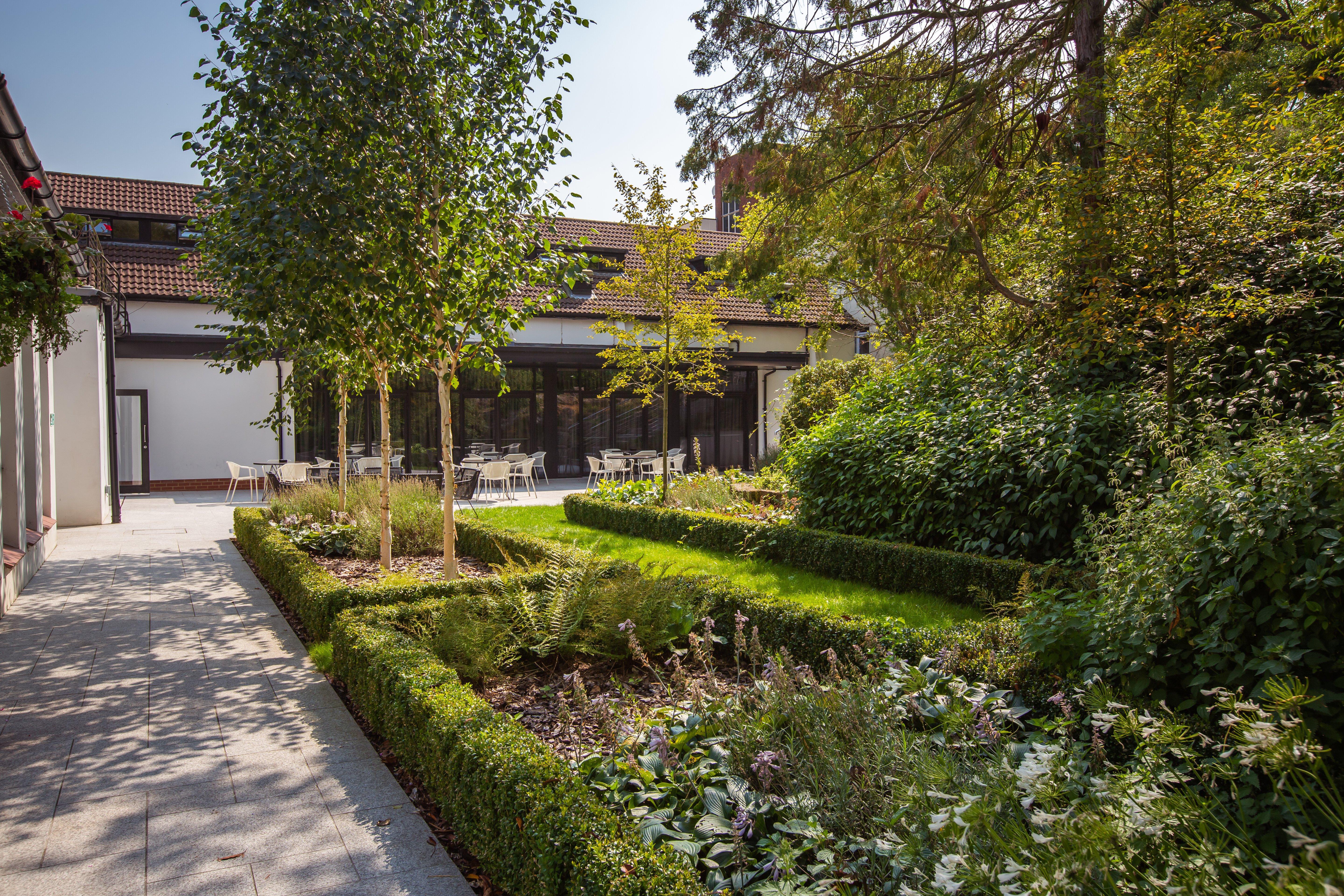 Crowne Plaza Gerrards Cross By Ihg Hotel Beaconsfield Bagian luar foto