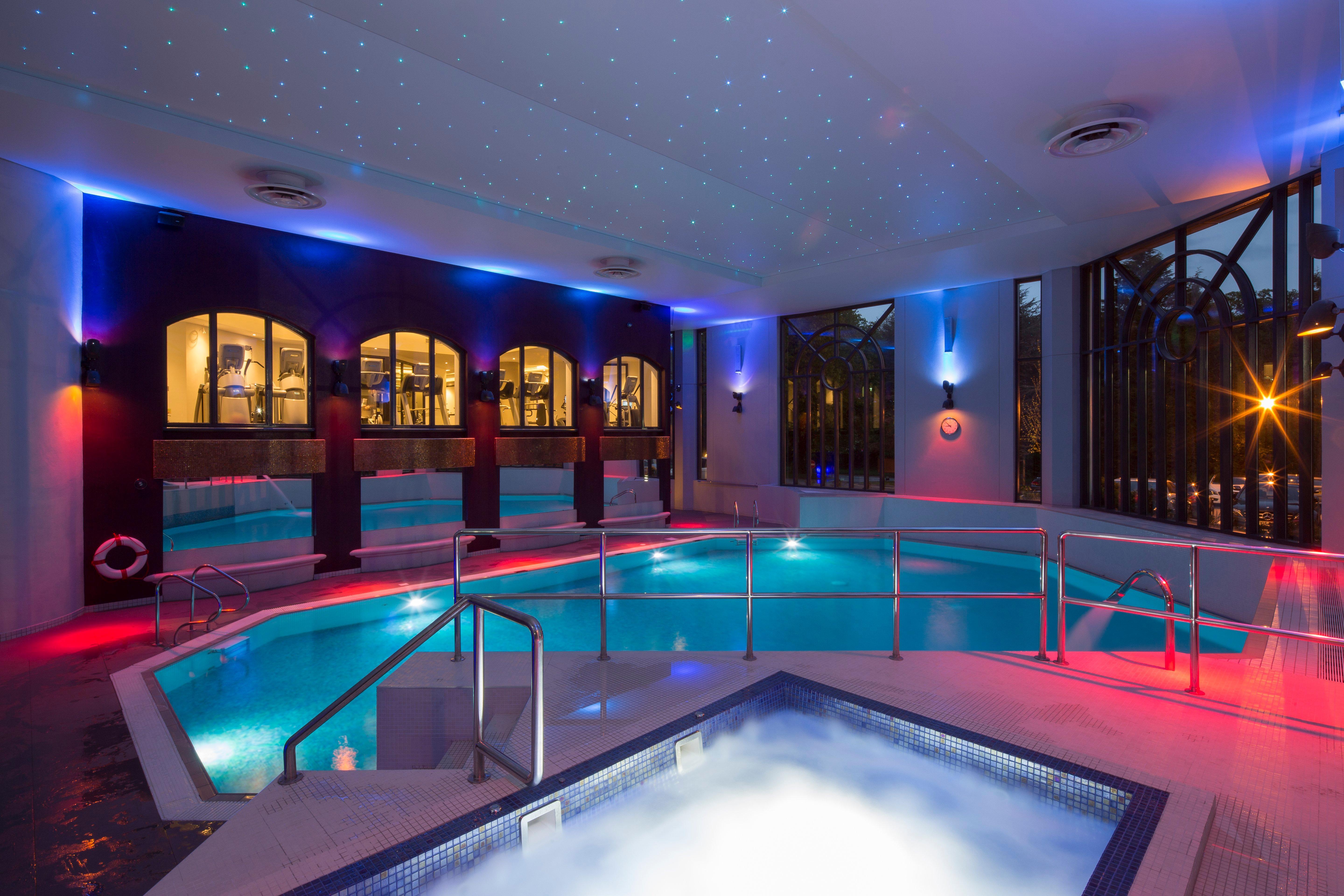 Crowne Plaza Gerrards Cross By Ihg Hotel Beaconsfield Bagian luar foto