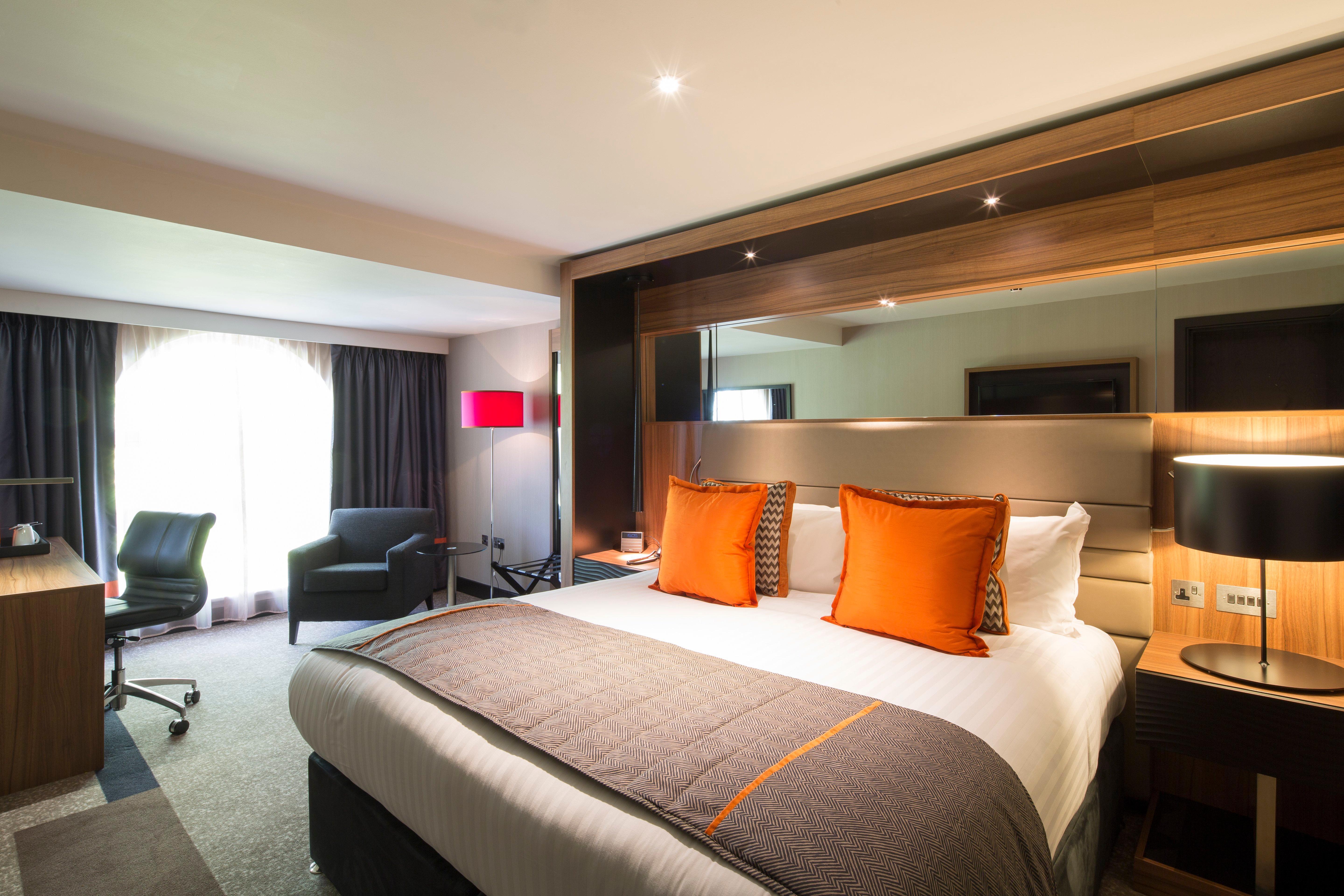 Crowne Plaza Gerrards Cross By Ihg Hotel Beaconsfield Bagian luar foto