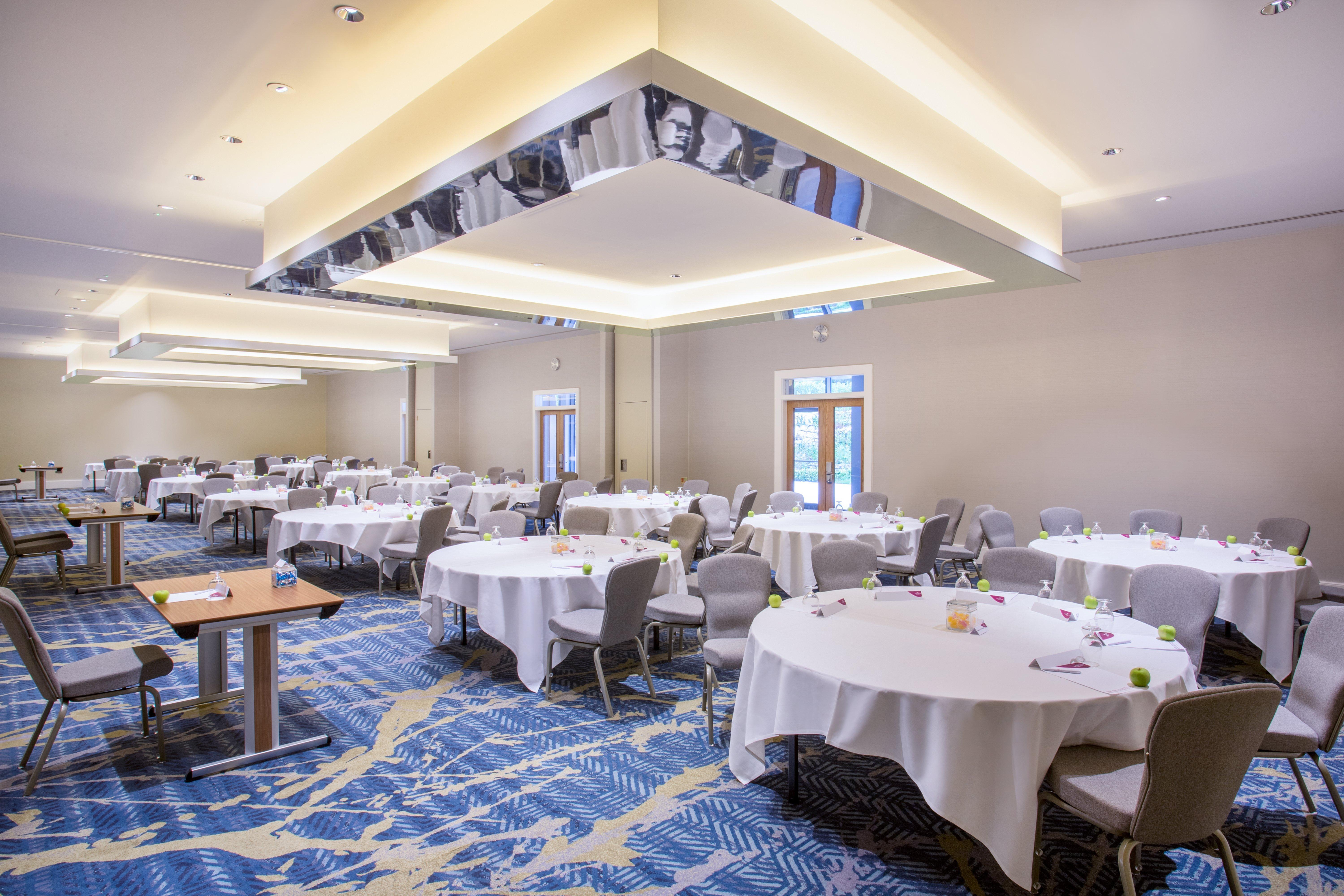 Crowne Plaza Gerrards Cross By Ihg Hotel Beaconsfield Bagian luar foto