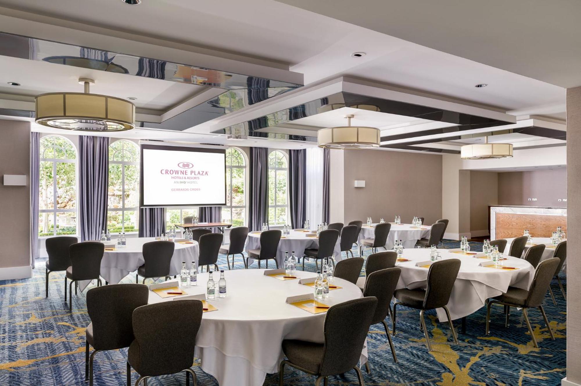 Crowne Plaza Gerrards Cross By Ihg Hotel Beaconsfield Bagian luar foto