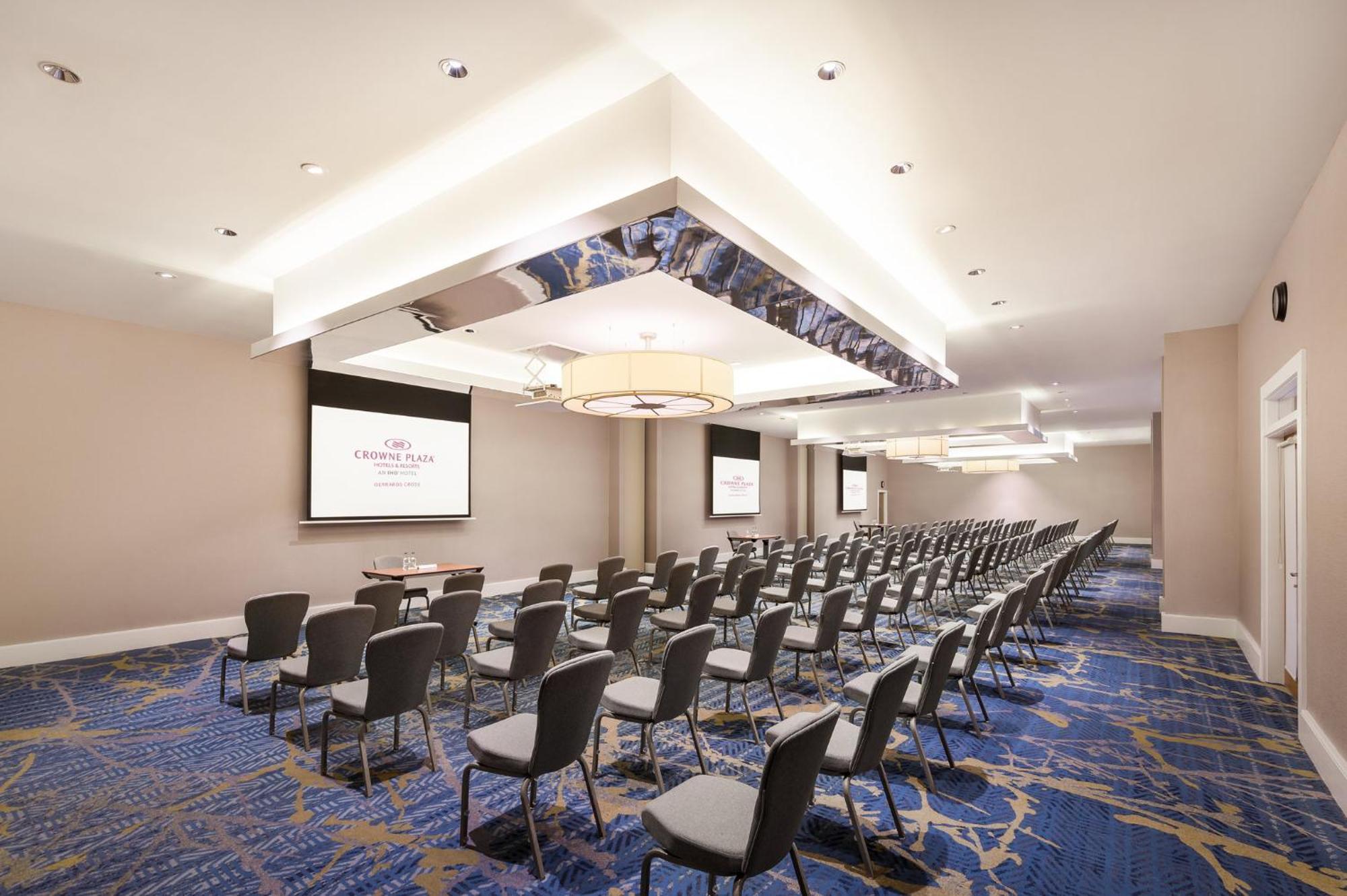 Crowne Plaza Gerrards Cross By Ihg Hotel Beaconsfield Bagian luar foto