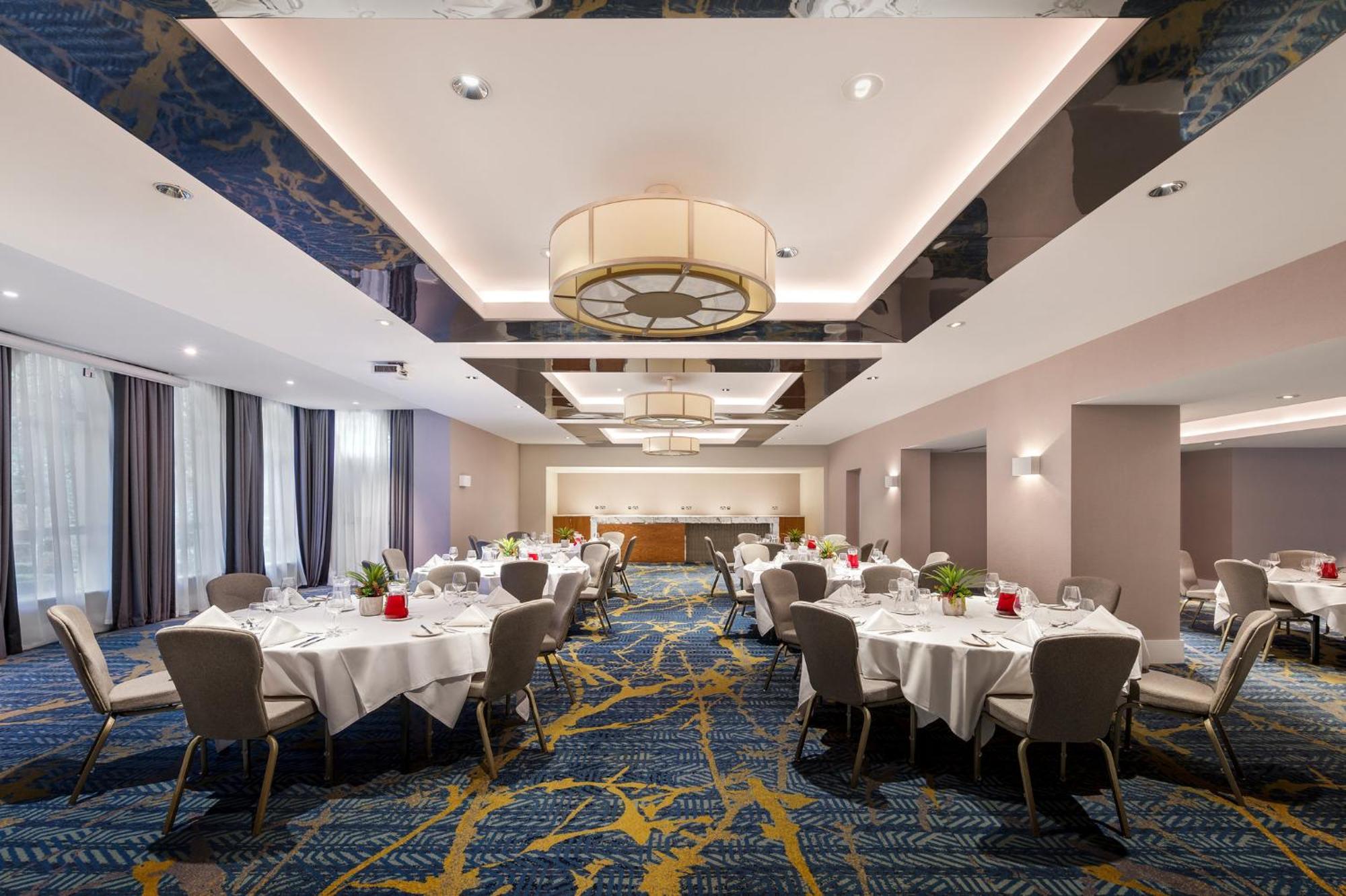 Crowne Plaza Gerrards Cross By Ihg Hotel Beaconsfield Bagian luar foto