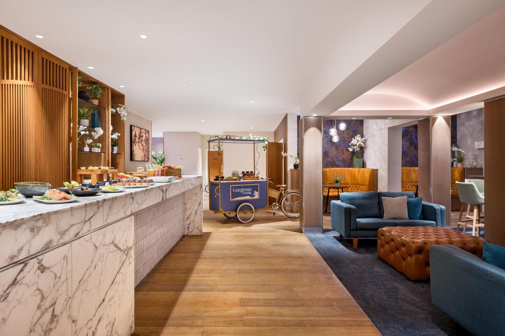 Crowne Plaza Gerrards Cross By Ihg Hotel Beaconsfield Bagian luar foto