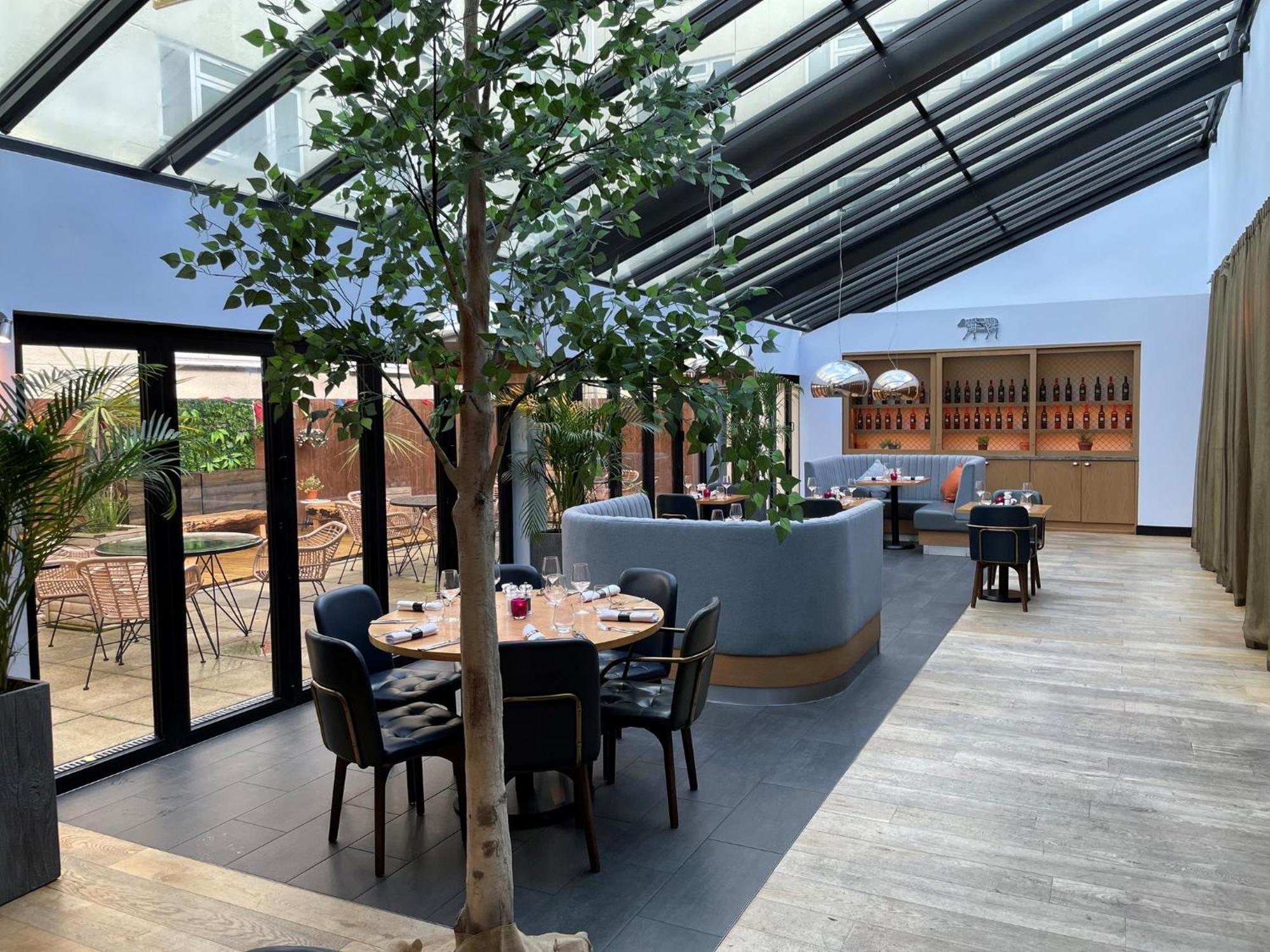 Crowne Plaza Gerrards Cross By Ihg Hotel Beaconsfield Bagian luar foto