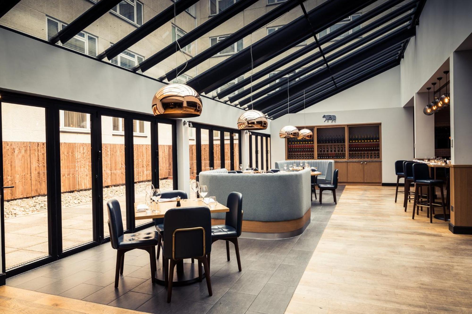 Crowne Plaza Gerrards Cross By Ihg Hotel Beaconsfield Bagian luar foto
